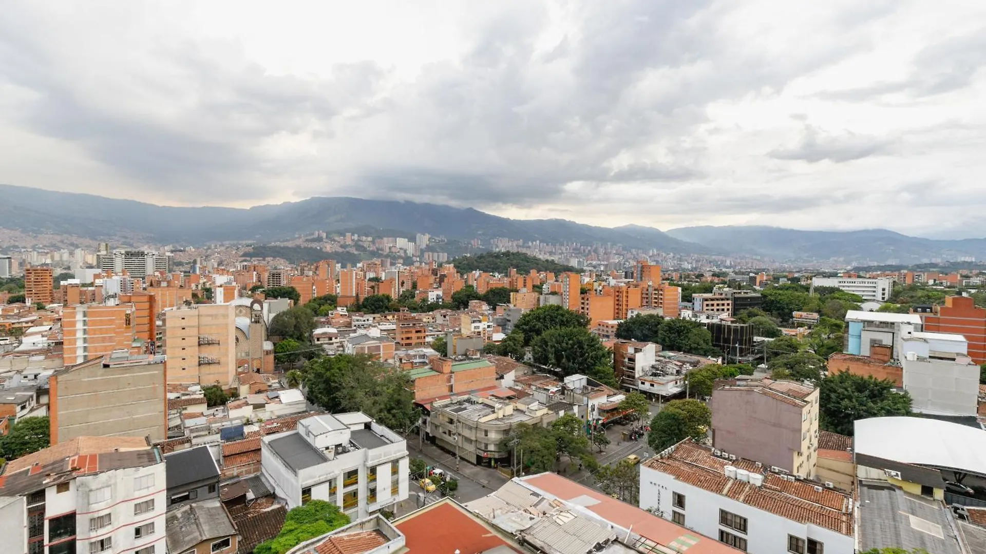 Apartment Stylish Loft In Laureles-Gorgeous Views & Comfort Medellin